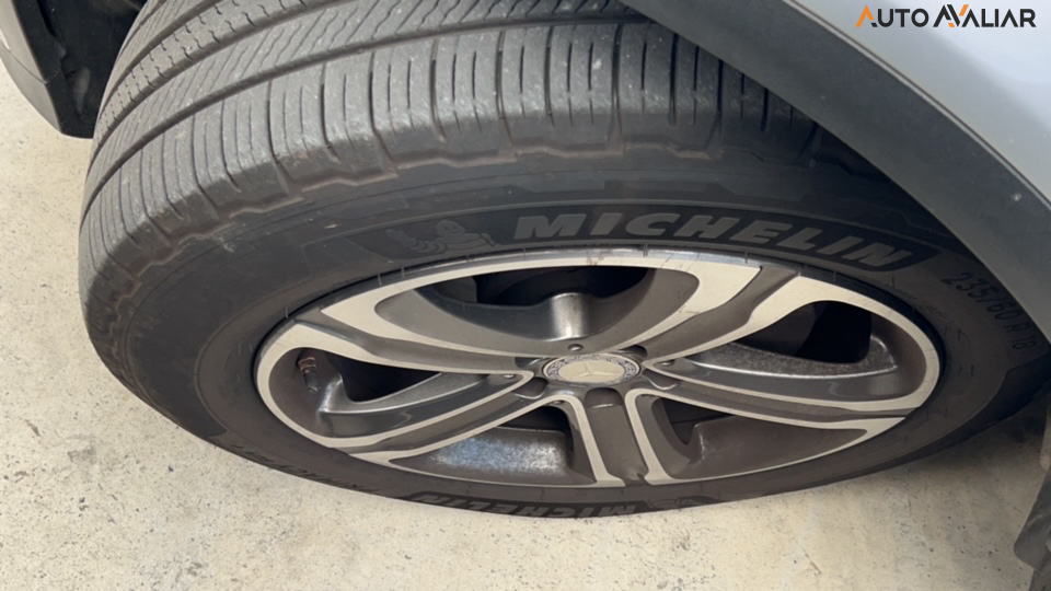 MERCEDES-BENZ GLC 250 2.0 16V CGI GASOLINA 4MATIC 9G-TRONIC