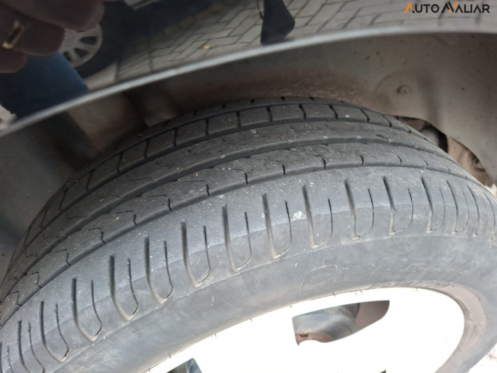 VOLKSWAGEN FOX 1.6 MSI COMFORTLINE 8V FLEX 4P AUTOMATIZADO