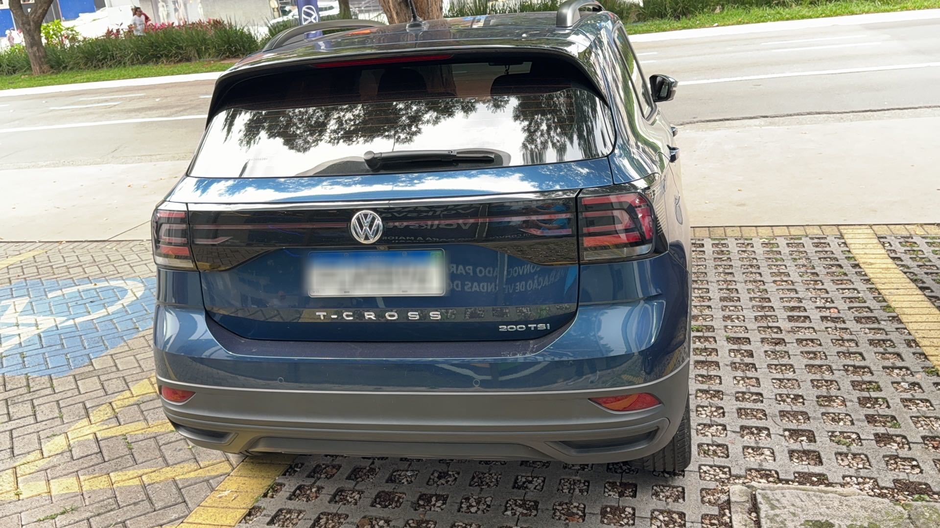 VOLKSWAGEN T-CROSS 1.0 200 TSI TOTAL FLEX AUTOM&Aacute;TICO