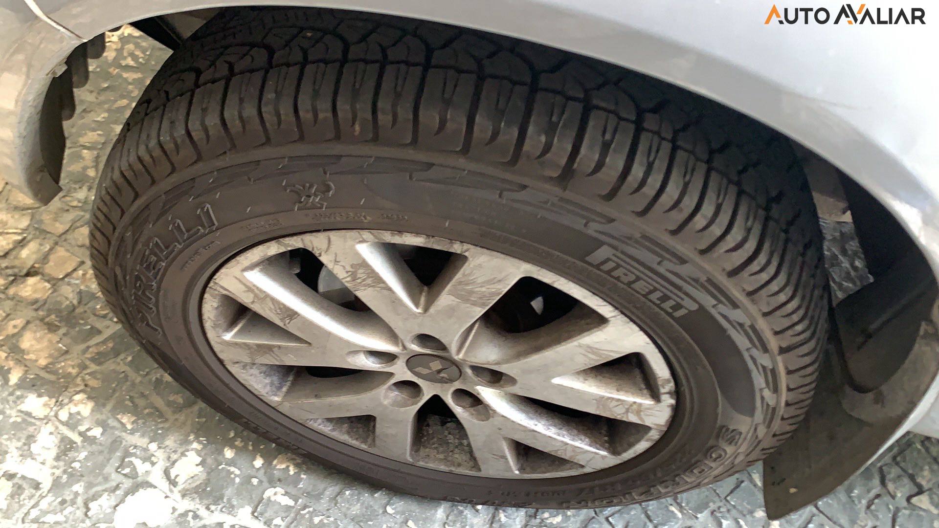 MITSUBISHI PAJERO TR4 2.0 4X2 16V 140CV FLEX 4P AUTOMATICO