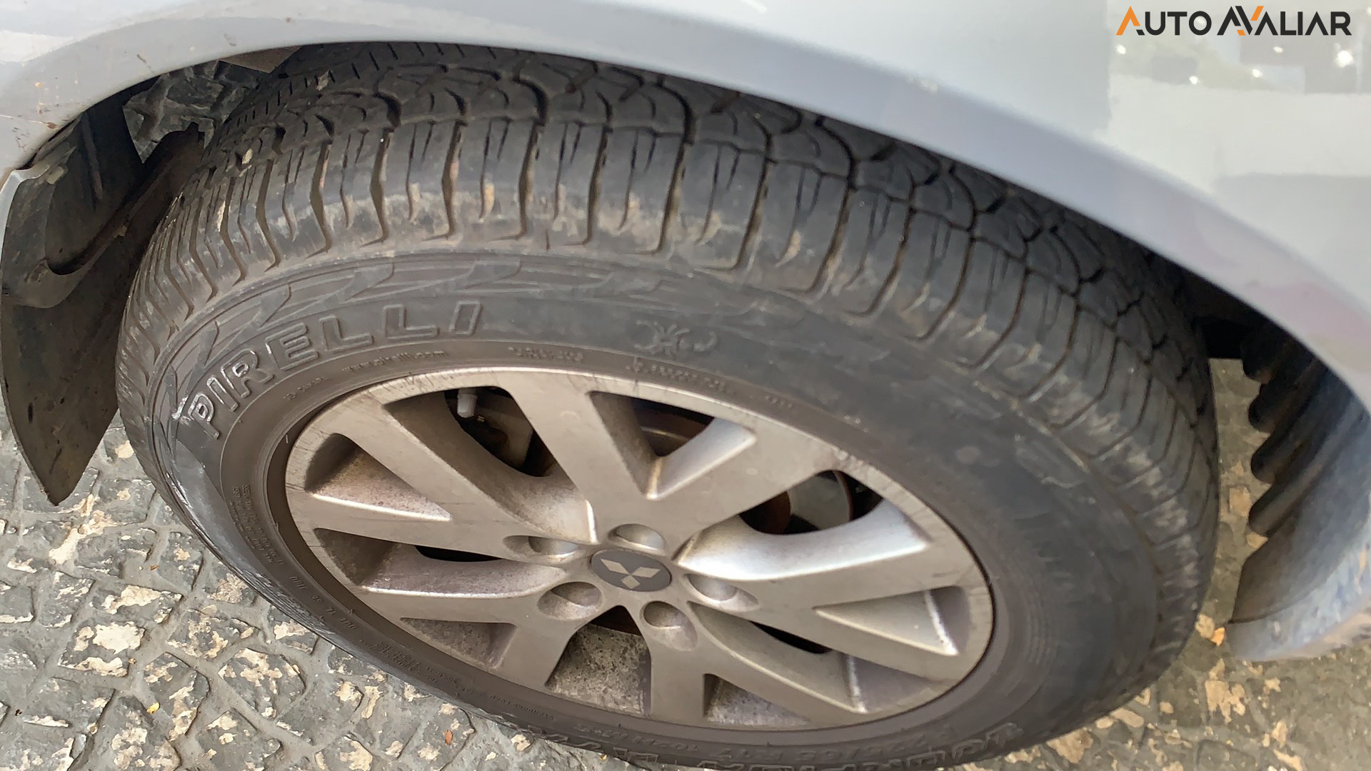 MITSUBISHI PAJERO TR4 2.0 4X2 16V 140CV FLEX 4P AUTOMATICO