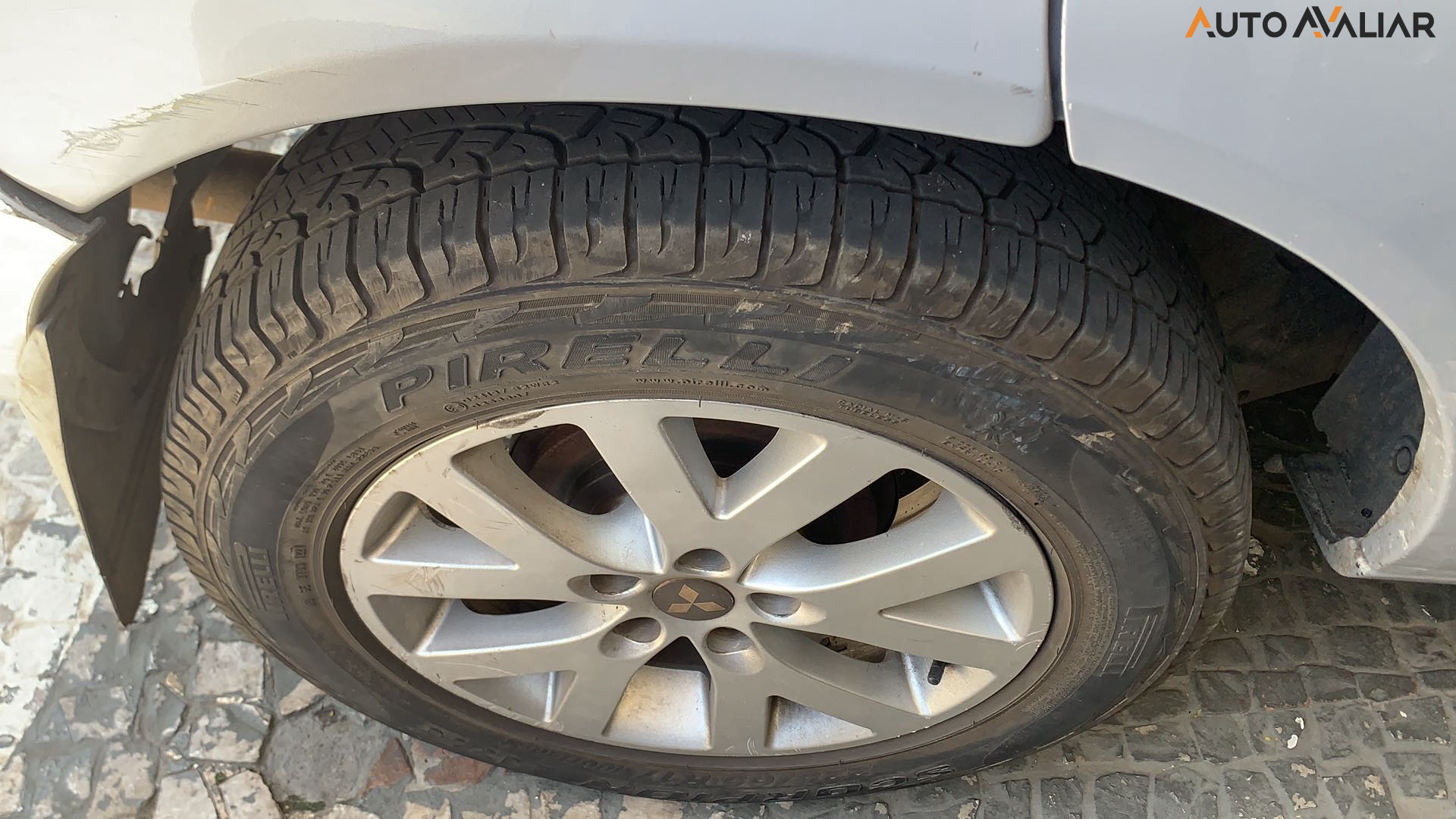 MITSUBISHI PAJERO TR4 2.0 4X2 16V 140CV FLEX 4P AUTOMATICO