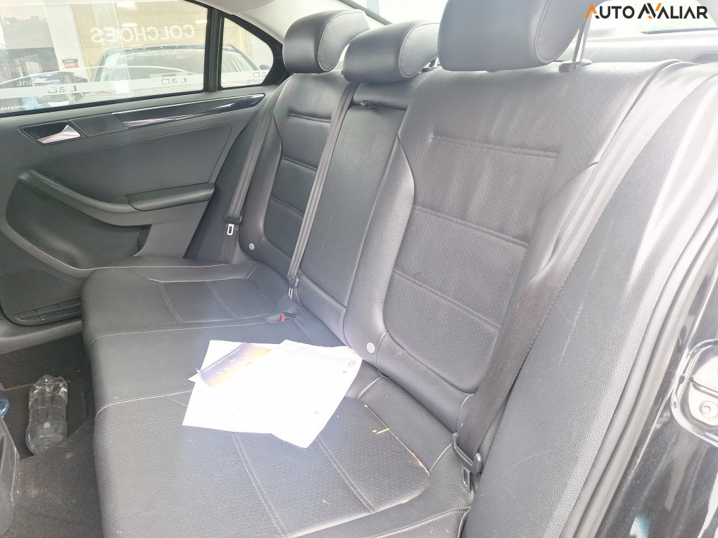 VOLKSWAGEN JETTA 2.0 TSI HIGHLINE 211CV GASOLINA 4P TIPTRONIC