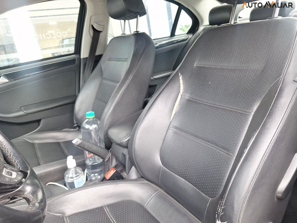 VOLKSWAGEN JETTA 2.0 TSI HIGHLINE 211CV GASOLINA 4P TIPTRONIC