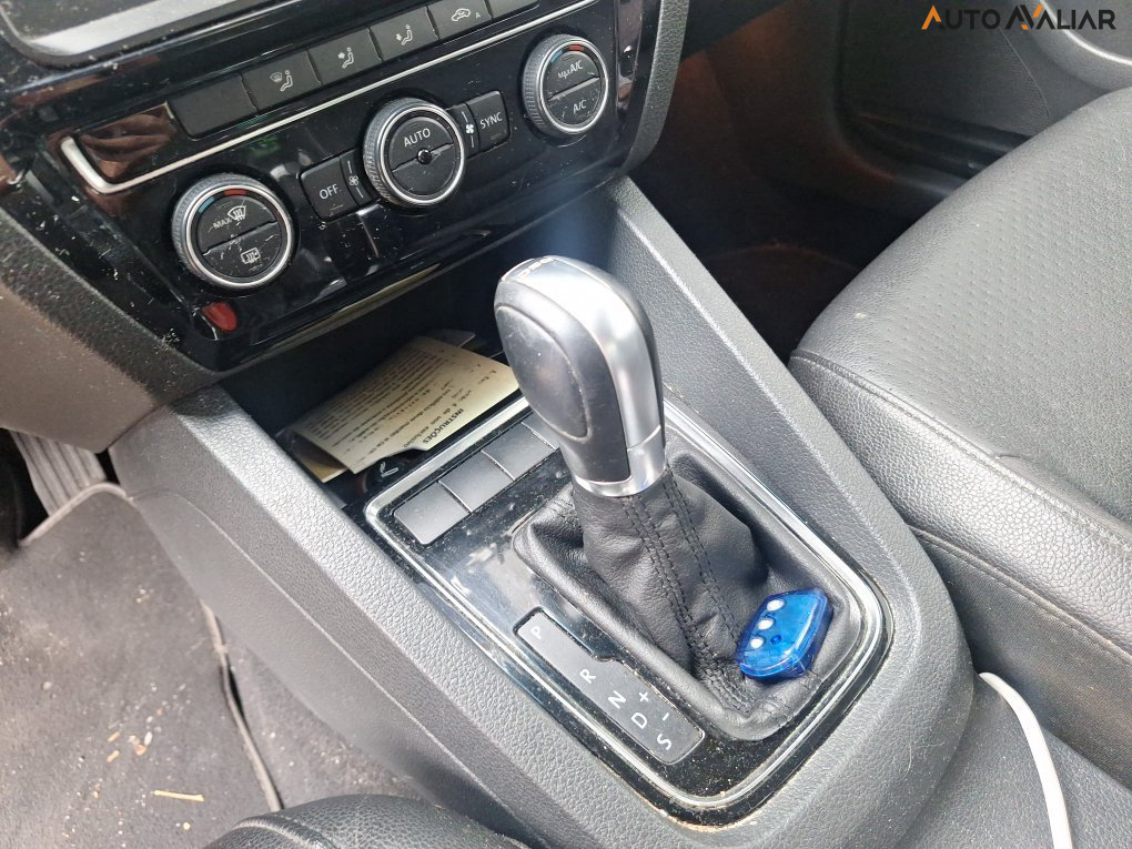 VOLKSWAGEN JETTA 2.0 TSI HIGHLINE 211CV GASOLINA 4P TIPTRONIC