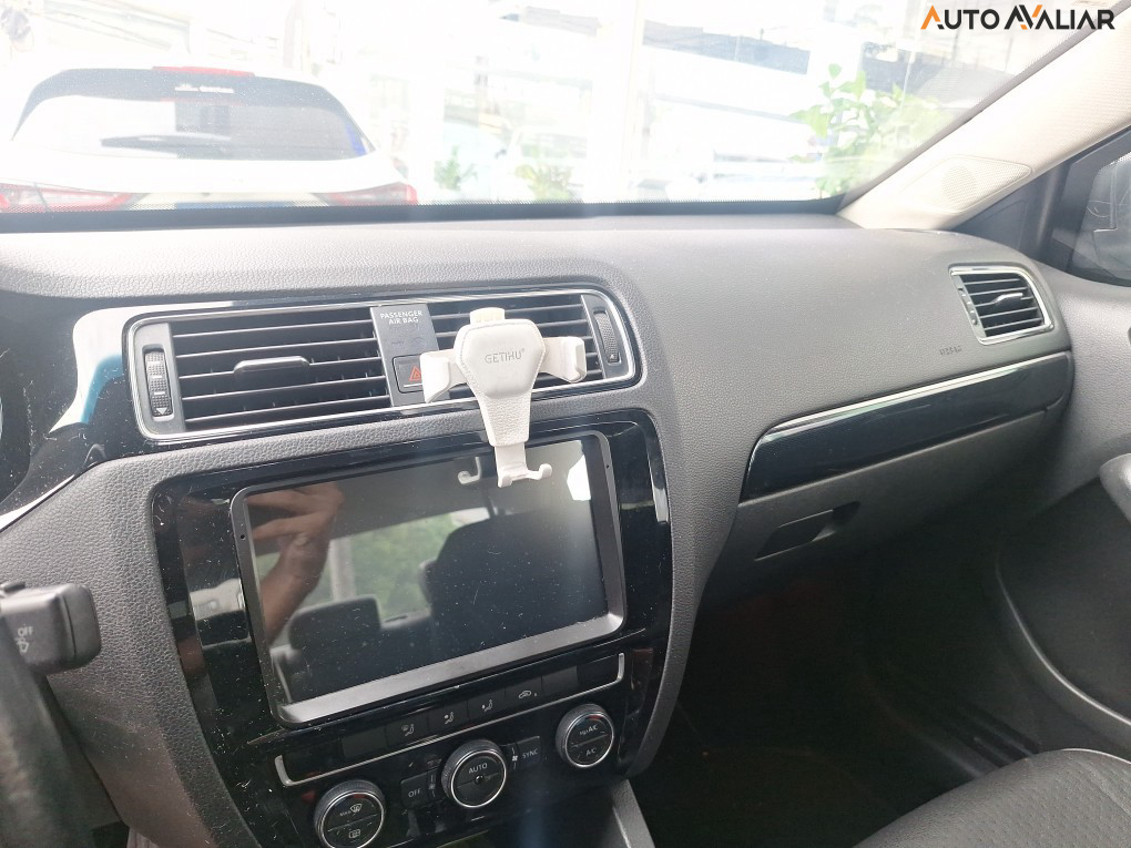 VOLKSWAGEN JETTA 2.0 TSI HIGHLINE 211CV GASOLINA 4P TIPTRONIC