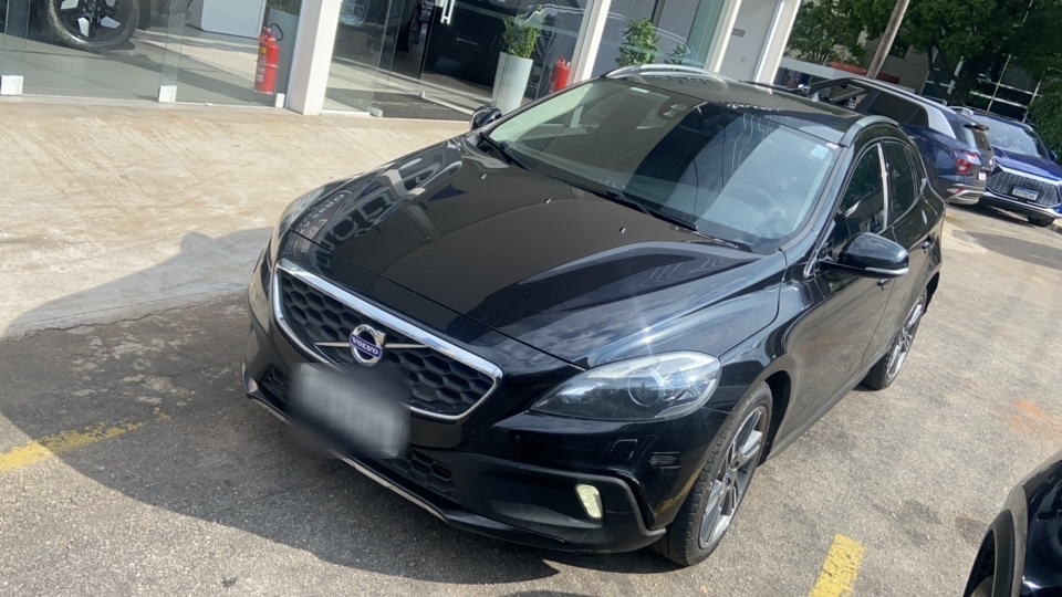 VOLVO V40 2.0 T5 CROSS COUNTRY AWD TURBO GASOLINA 4P AUTOMATICO