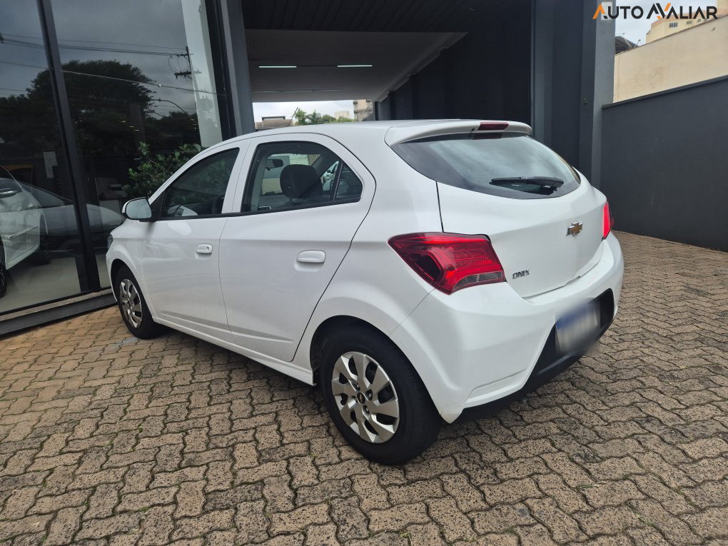 CHEVROLET ONIX 1.0 MPFI LT 8V FLEX 4P MANUAL