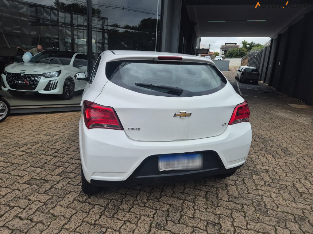 CHEVROLET ONIX 1.0 MPFI LT 8V FLEX 4P MANUAL