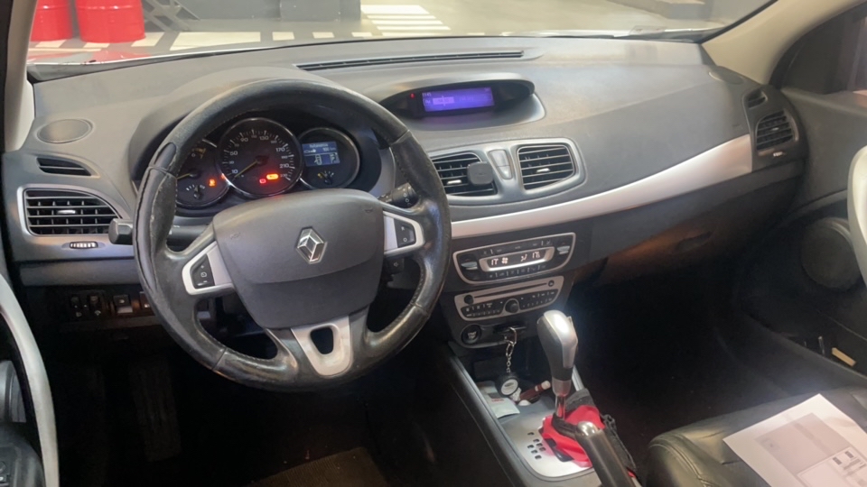 RENAULT FLUENCE 2.0 DYNAMIQUE 16V FLEX 4P AUTOMATICO