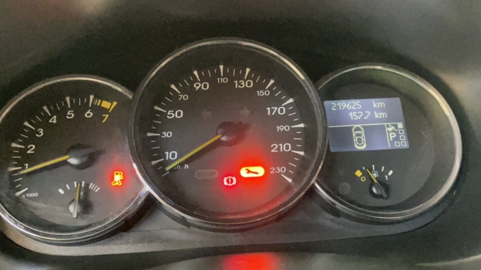 RENAULT FLUENCE 2.0 DYNAMIQUE 16V FLEX 4P AUTOMATICO