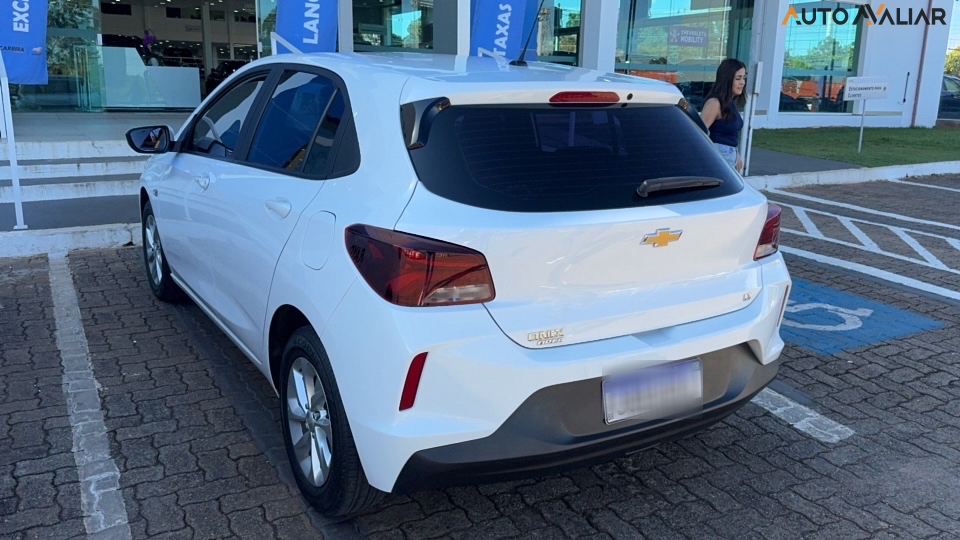 CHEVROLET ONIX 1.0 MT LT2 HB