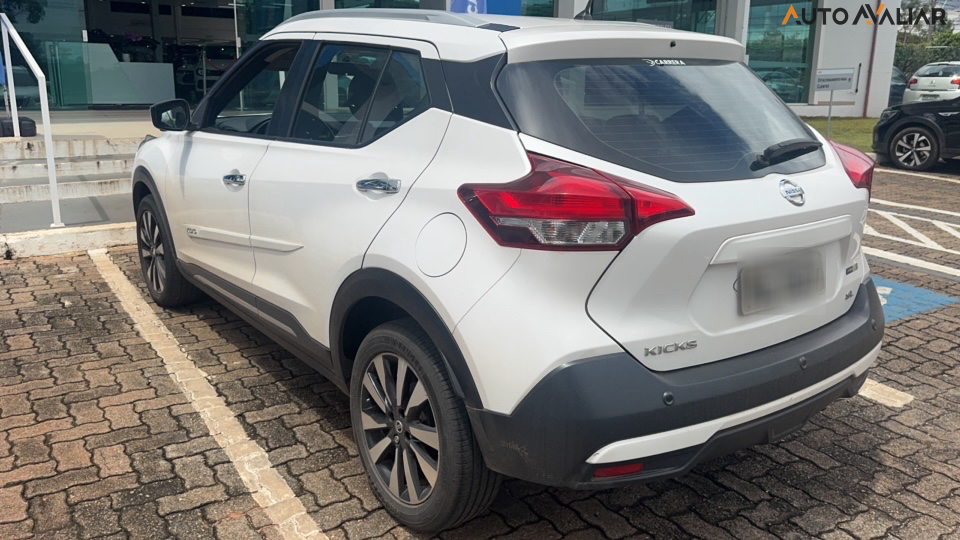NISSAN KICKS 1.6 16V FLEXSTART SL 4P XTRONIC