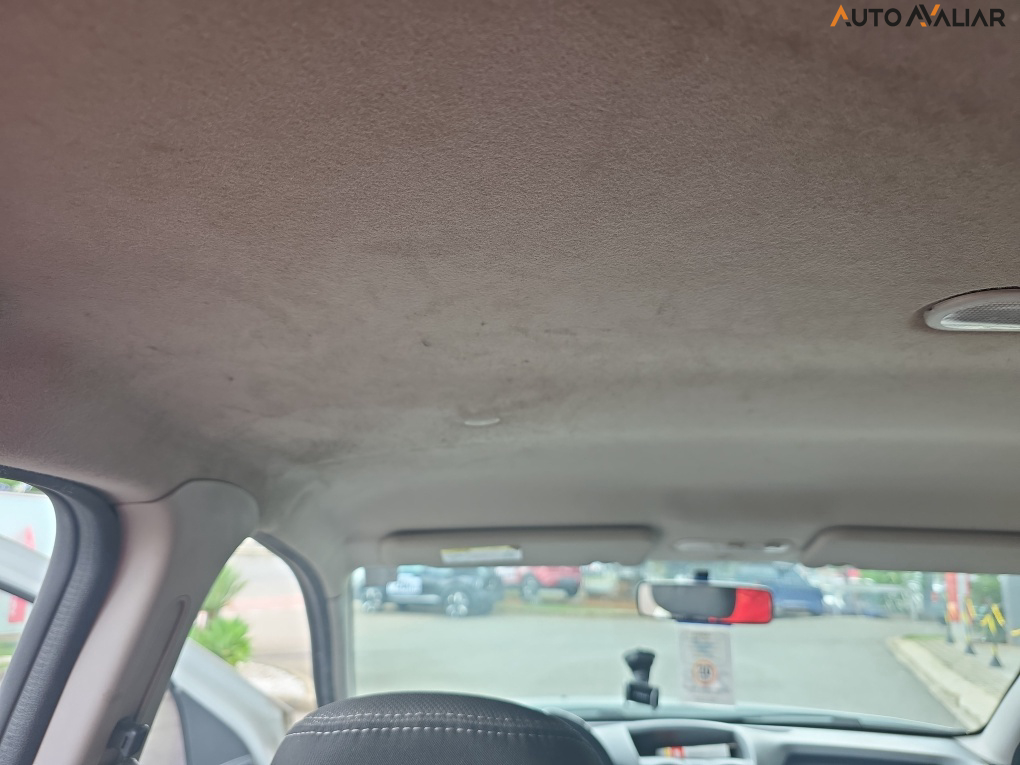 RENAULT DUSTER 2.0 DYNAMIQUE 4X2 16V FLEX 4P AUTOMATICO