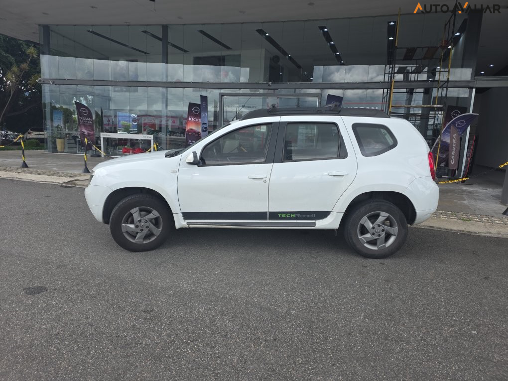 RENAULT DUSTER 2.0 DYNAMIQUE 4X2 16V FLEX 4P AUTOMATICO