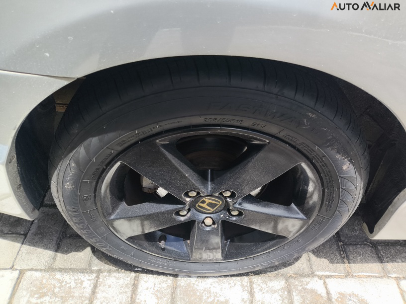 HONDA CIVIC 1.8 LXS 16V FLEX 4P MANUAL