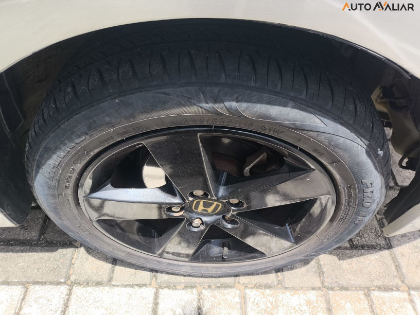 HONDA CIVIC 1.8 LXS 16V FLEX 4P MANUAL