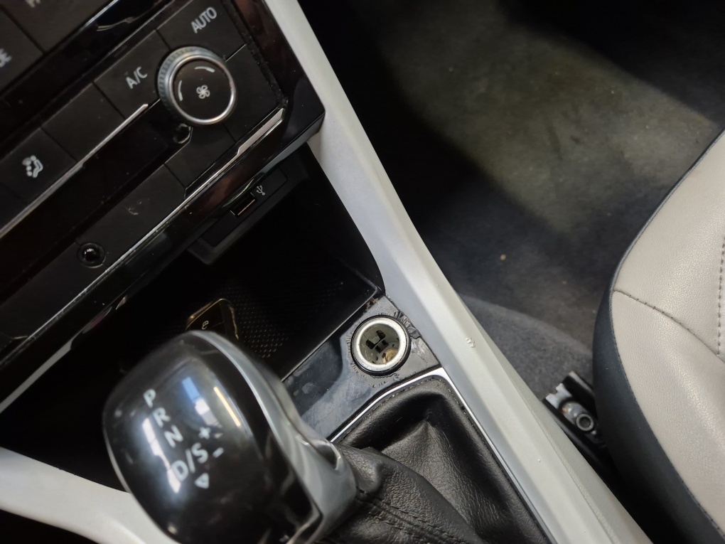 VOLKSWAGEN T-CROSS 1.4 250 TSI TOTAL FLEX HIGHLINE AUTOMATICO