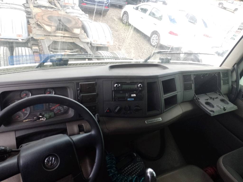 VOLKSWAGEN 25.420 CONSTELLATION TRACTOR V-TRONIC(CAB.EST.) 6X2 3E