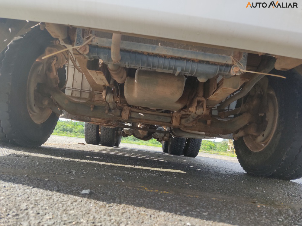 VOLKSWAGEN 26.420 CONSTELLATION TRACTOR V-TRONIC(CAB.EST) 6X4 3E