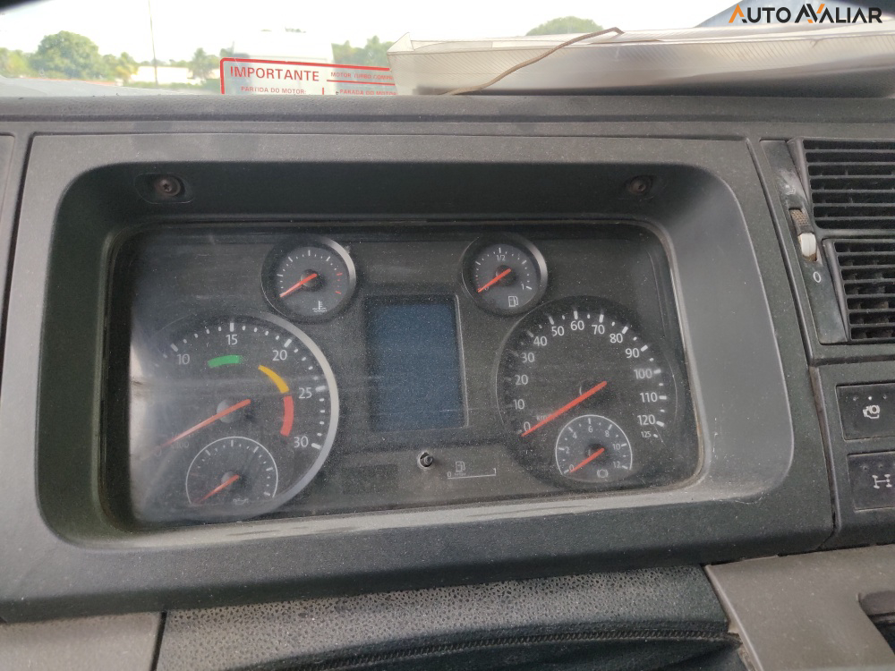 VOLKSWAGEN 26.420 CONSTELLATION TRACTOR V-TRONIC(CAB.EST) 6X4 3E