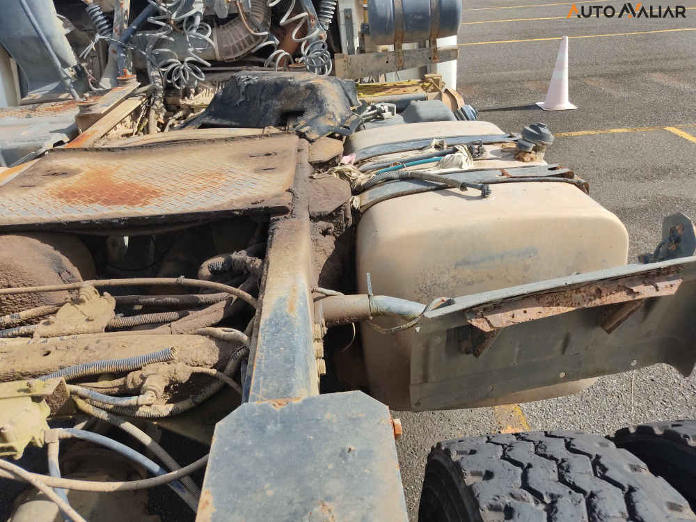 VOLKSWAGEN 26.420 CONSTELLATION TRACTOR V-TRONIC(CAB.EST) 6X4 3E