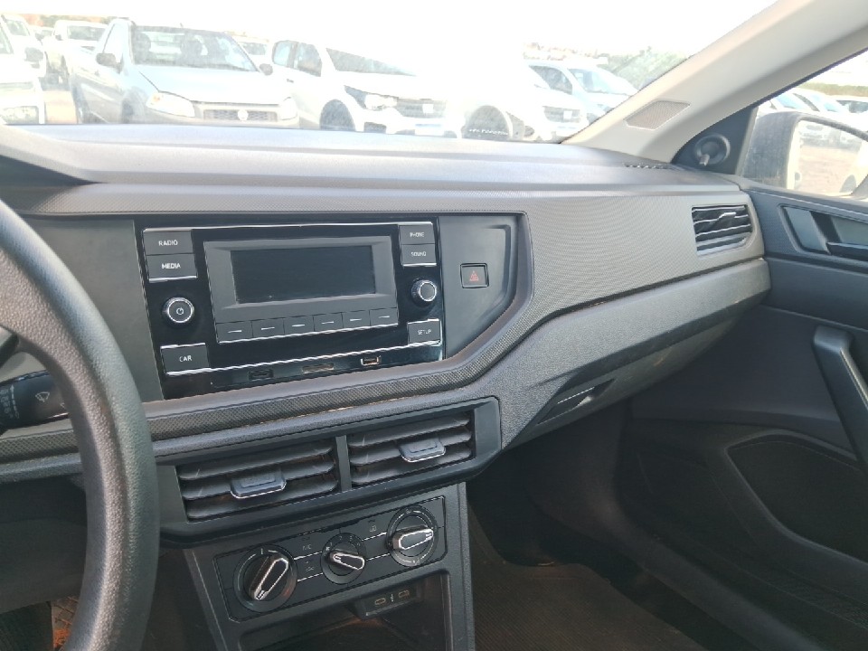 VOLKSWAGEN POLO 1.0 MPI TRACK MANUAL