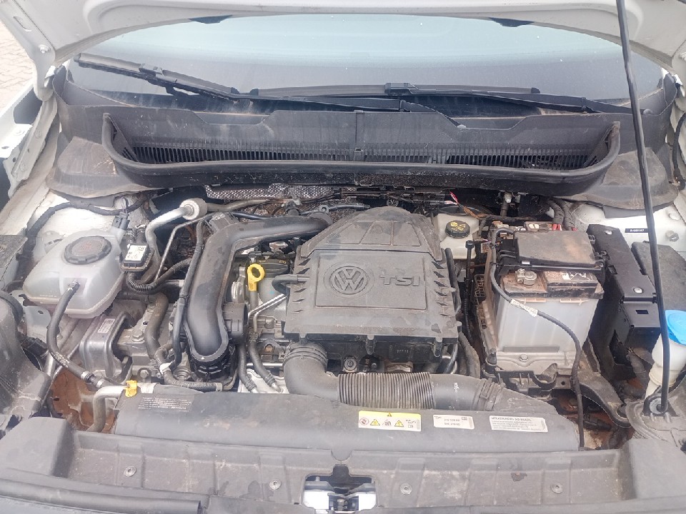 VOLKSWAGEN T-CROSS 1.0 200 TSI TOTAL FLEX AUTOM&Aacute;TICO