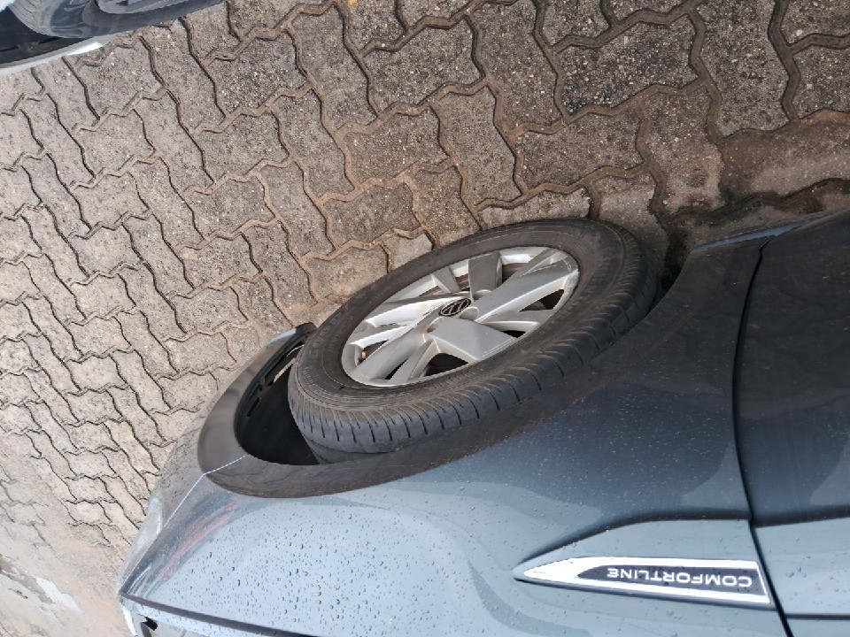 VOLKSWAGEN POLO 1.0 170 TSI COMFORTLINE AUTOM&Aacute;TICO