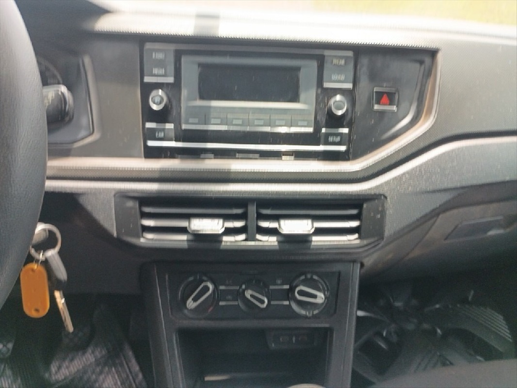 VOLKSWAGEN POLO 1.0 MPI TRACK MANUAL