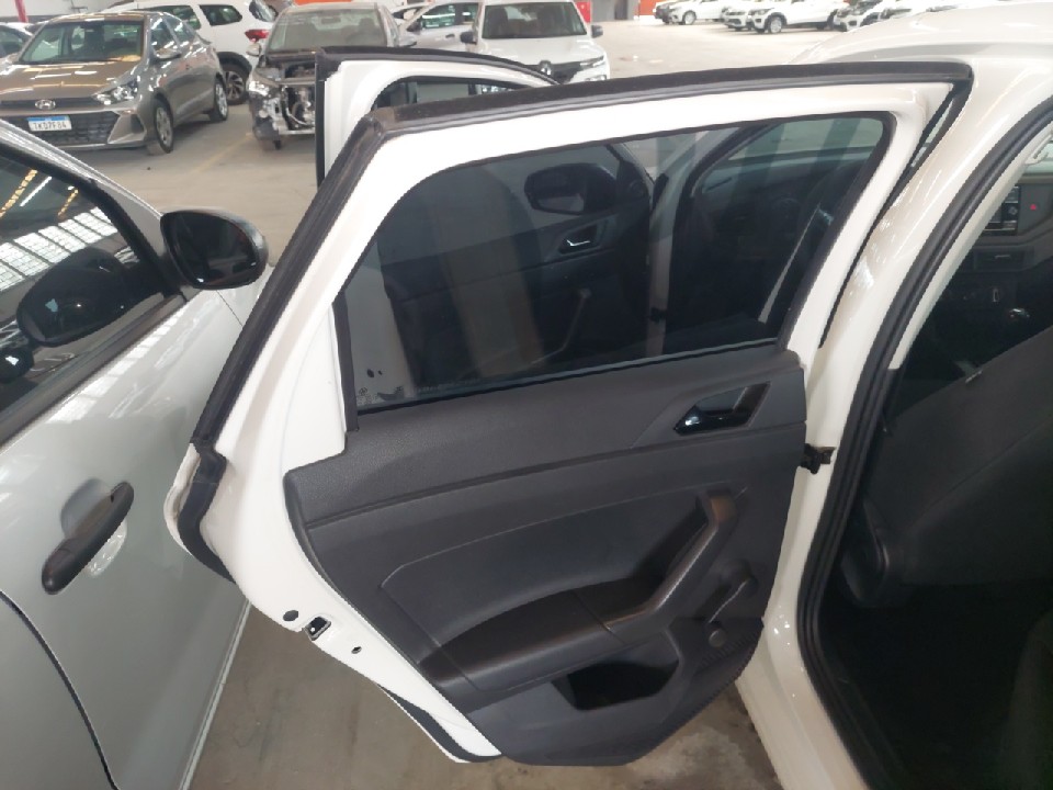 VOLKSWAGEN POLO 1.0 MPI TRACK MANUAL