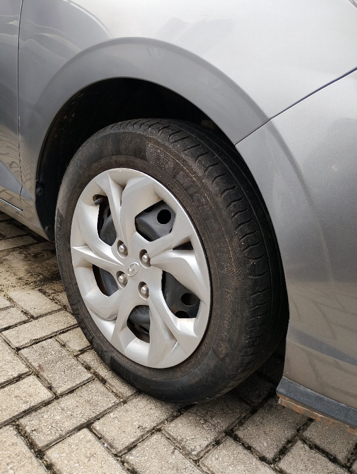 HYUNDAI HB20S 1.0 12V FLEX COMFORT PLUS MANUAL