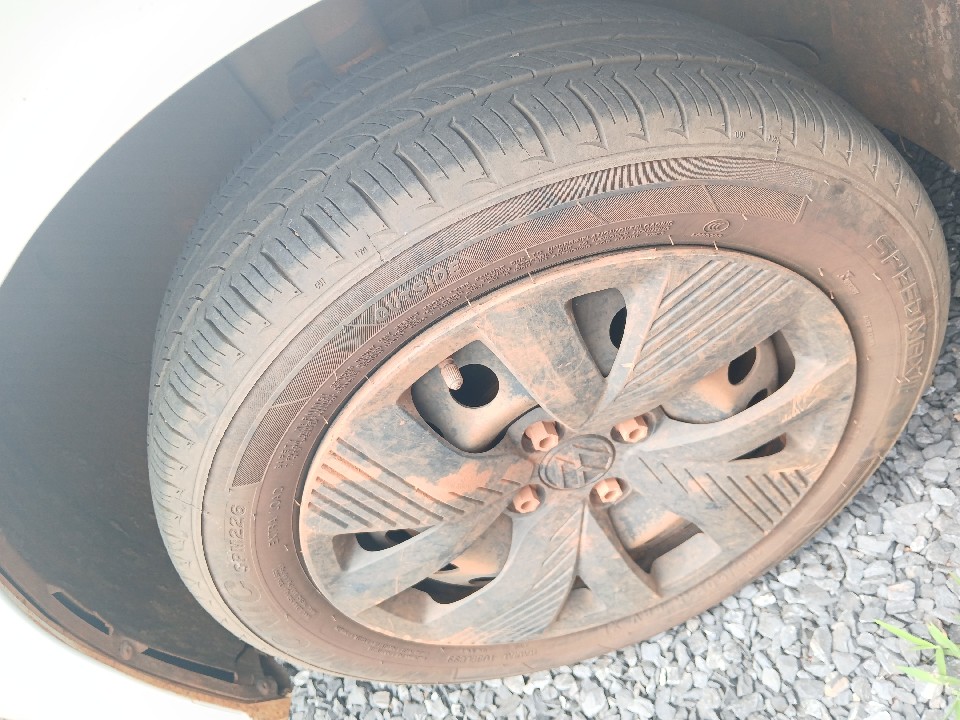 VOLKSWAGEN POLO 1.0 MPI TRACK MANUAL