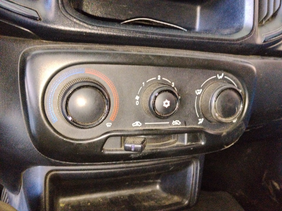 FIAT FIORINO 1.4 MPI FURGAO 8V FLEX 2P MANUAL