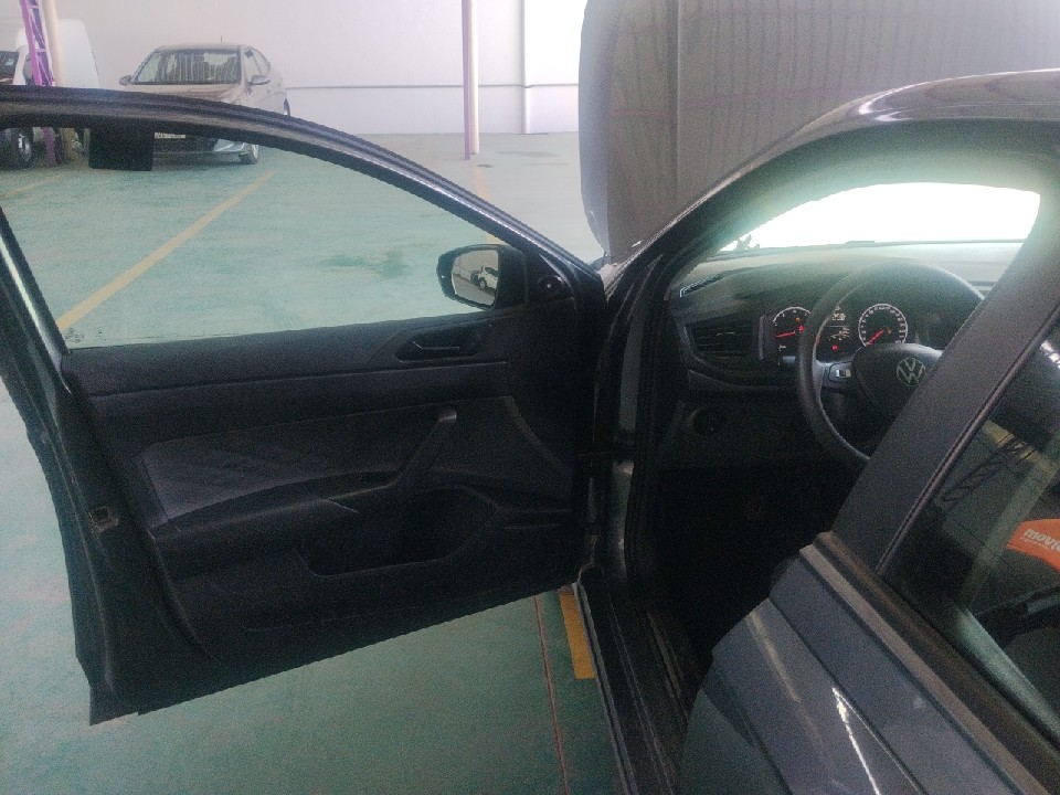 VOLKSWAGEN POLO 1.0 MPI TRACK MANUAL