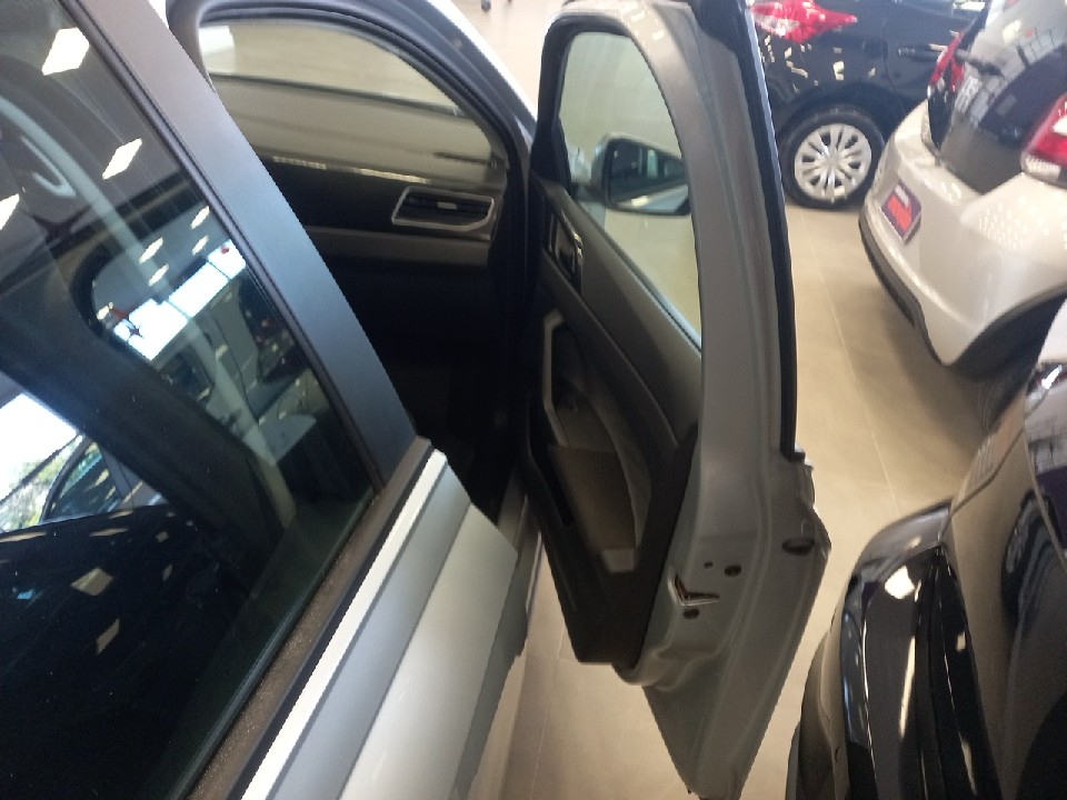 VOLKSWAGEN POLO 1.0 170 TSI COMFORTLINE AUTOM&Aacute;TICO