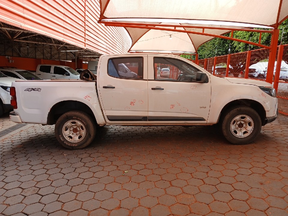 CHEVROLET S10 2.8 LS 4X4 CD 16V TURBO DIESEL 4P MANUAL