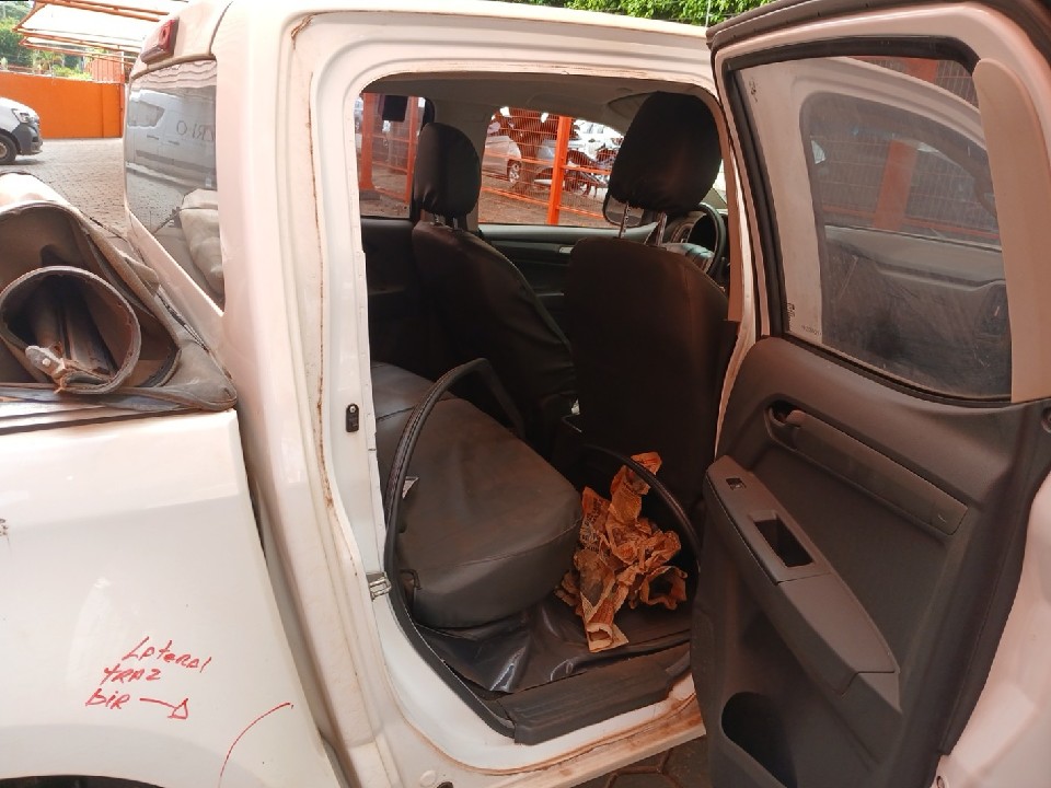 CHEVROLET S10 2.8 LS 4X4 CD 16V TURBO DIESEL 4P MANUAL