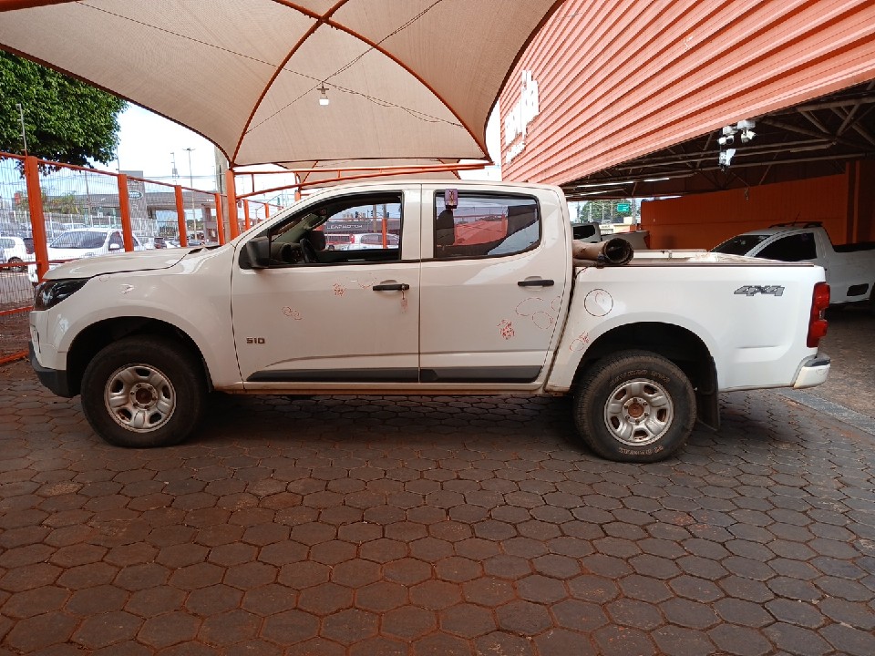 CHEVROLET S10 2.8 LS 4X4 CD 16V TURBO DIESEL 4P MANUAL