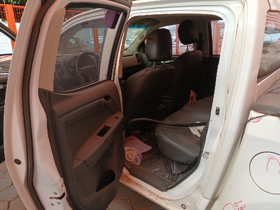 CHEVROLET S10 2.8 LS 4X4 CD 16V TURBO DIESEL 4P MANUAL