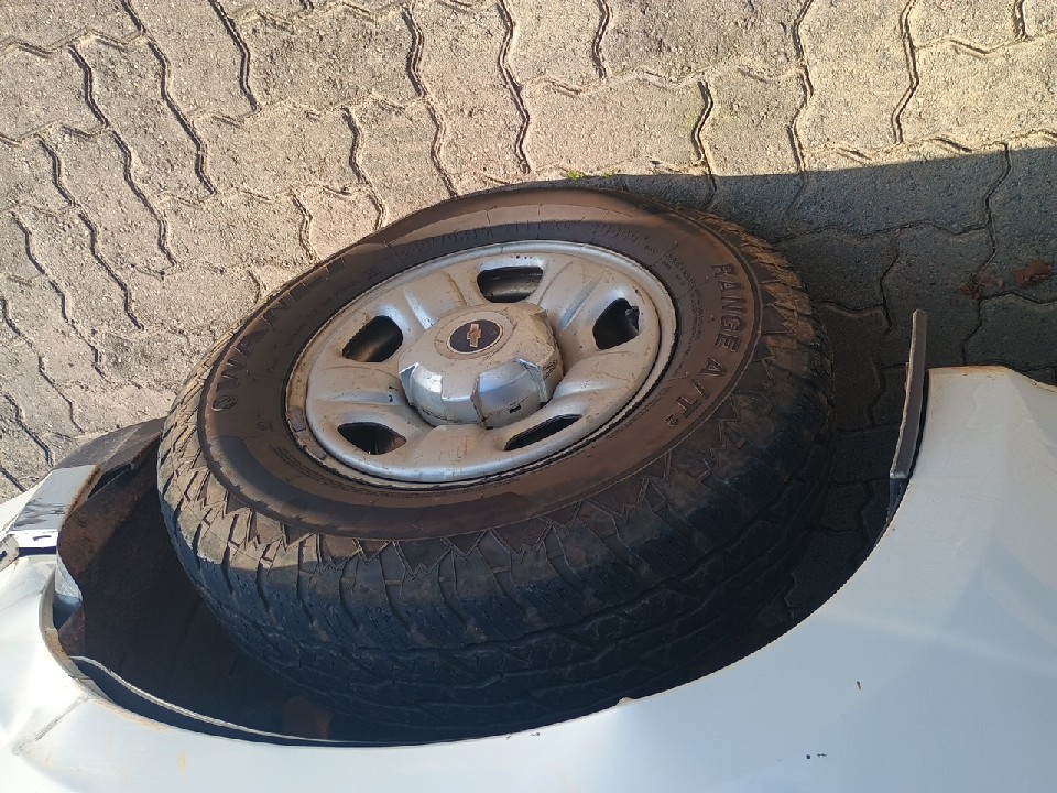 CHEVROLET S10 2.8 LS 4X4 CD 16V TURBO DIESEL 4P MANUAL