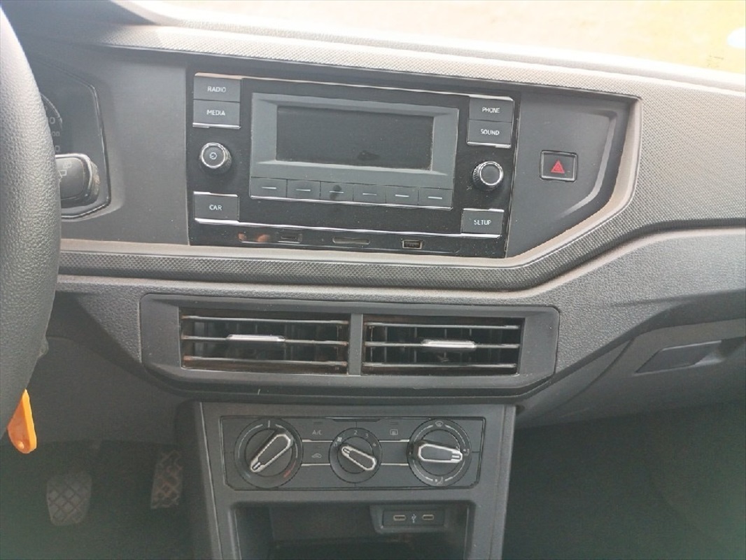 VOLKSWAGEN POLO 1.0 MPI TRACK MANUAL