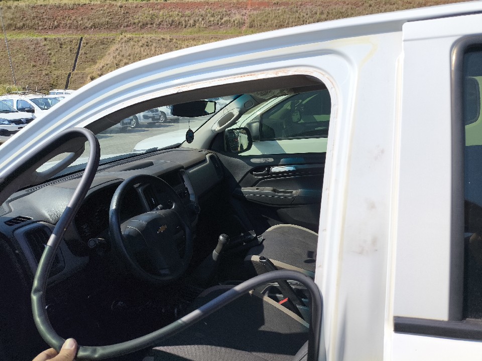 CHEVROLET S10 2.8 LS 4X4 CD 16V TURBO DIESEL 4P MANUAL