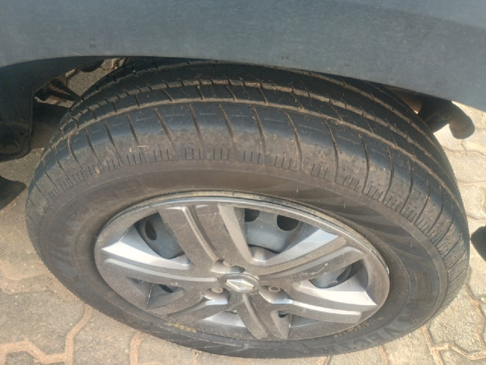 RENAULT KWID 1.0 12V SCE FLEX ZEN MANUAL