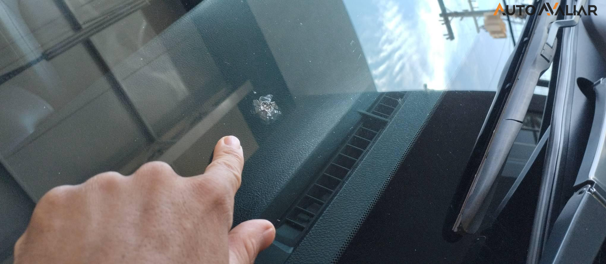 TOYOTA HILUX 2.8 D-4D TURBO DIESEL CD SRX 4X4 AUTOM&Aacute;TICO