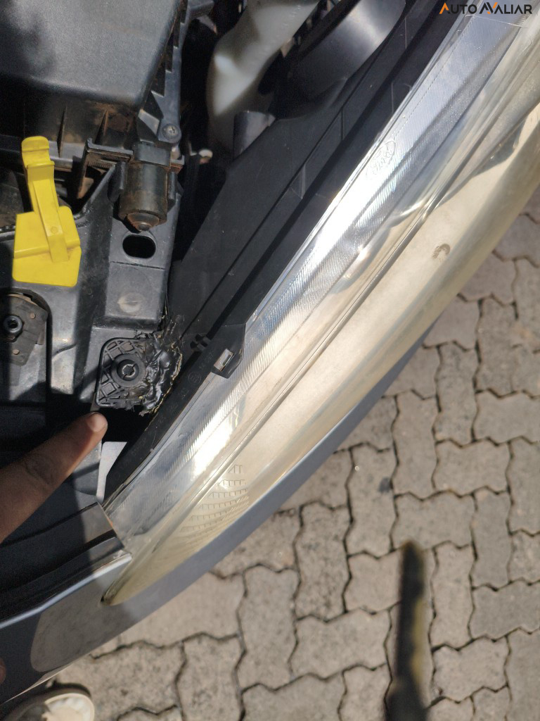 FORD FIESTA 1.6 TITANIUM HATCH 16V FLEX 4P POWERSHIFT