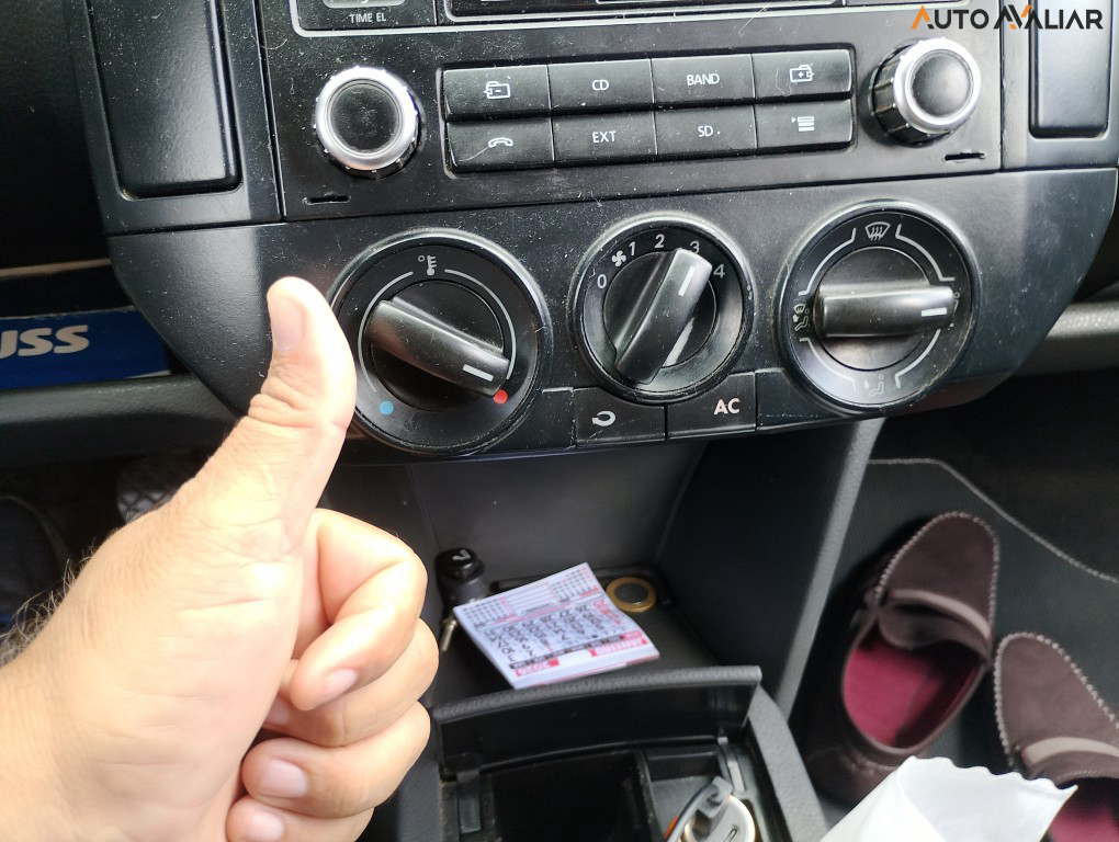 VOLKSWAGEN POLO SEDAN 1.6 MI 8V TOTAL FLEX 4P MANUAL