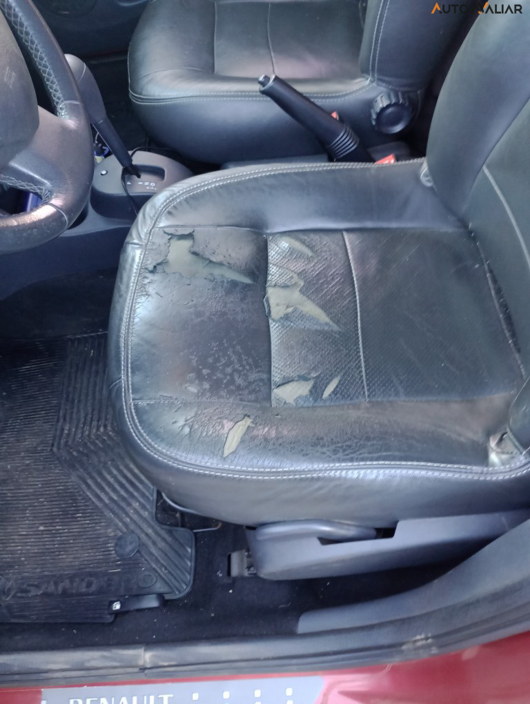 RENAULT SANDERO 1.6 PRIVILEGE 16V FLEX 4P AUTOMATICO