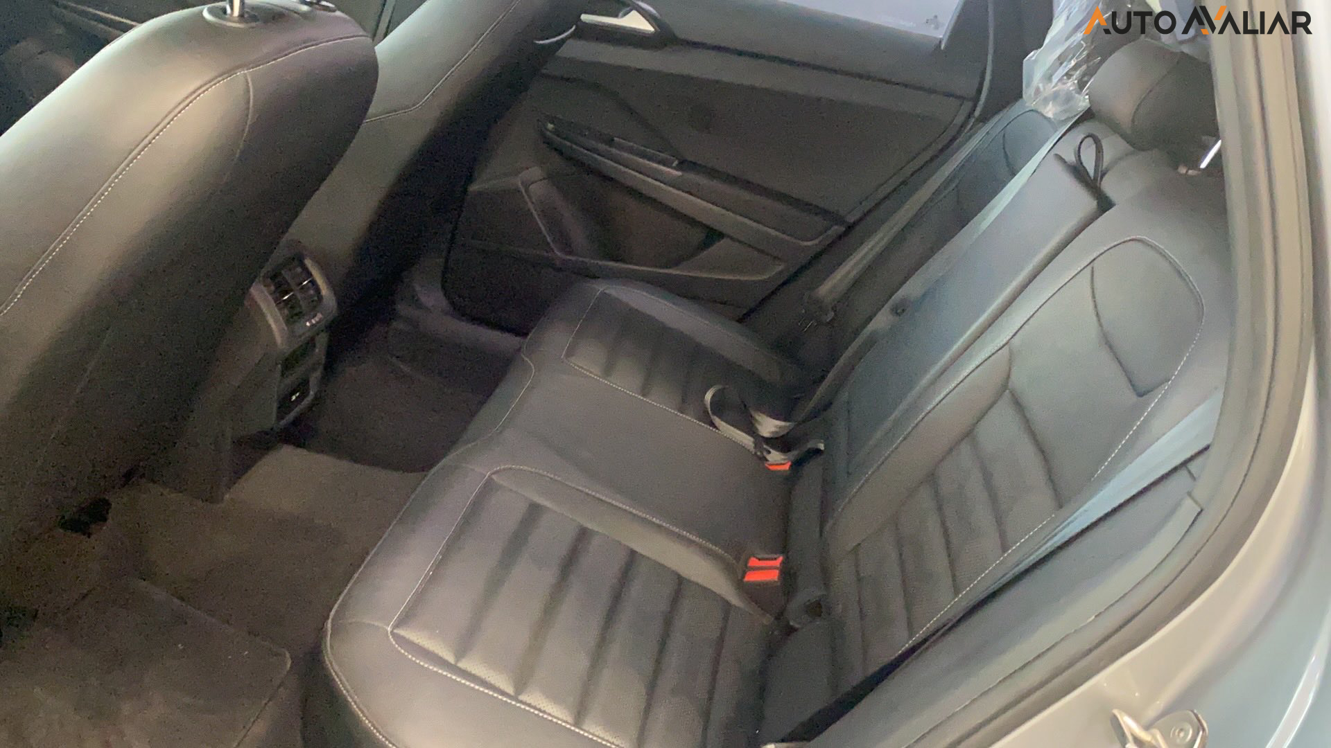 VOLKSWAGEN TAOS 1.4 250 TSI TOTAL FLEX HIGHLINE AUTOM&Aacute;TICO