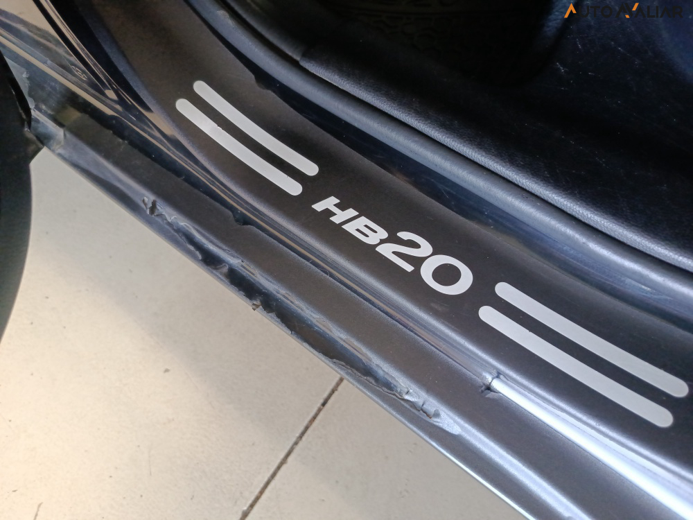 HYUNDAI HB20 1.0 COMFORT PLUS 12V FLEX 4P MANUAL